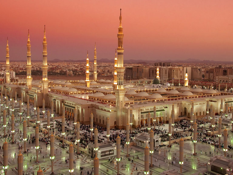 DELUXE UMRAH PACKAGES for 14 NIGHTS